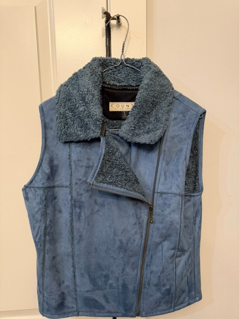 County Clothing Company Faux Suede & Sherpa Vest | Size Large